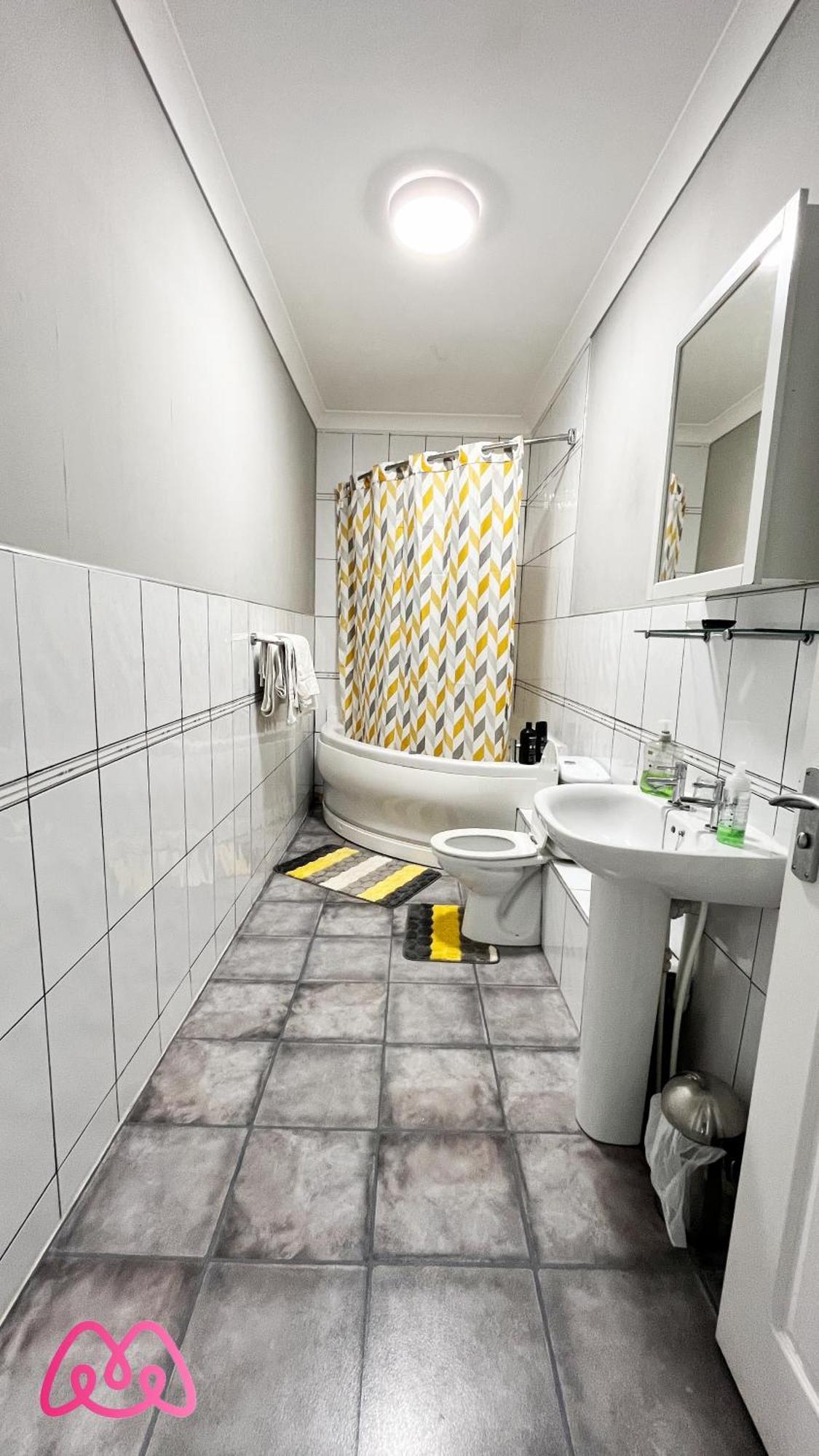 2 Bedrooms Entire Apartment Self Check In Kelty Exterior foto